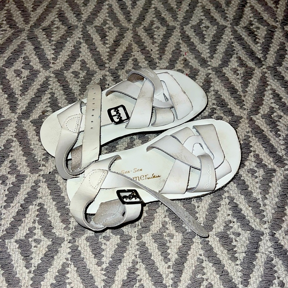 Girls’ Sun Sans size 10